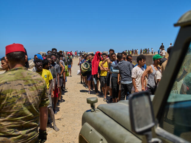Aj my sme ľudia, skandovali migranti na pláži v Ceute. Španielske úrady im však azyl udeliť neplánujú