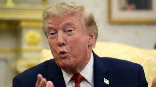Rokovania USA s Iránom podľa Trumpa nepokračujú ani nie sú v pláne. Námorná blokáda naďalej platí