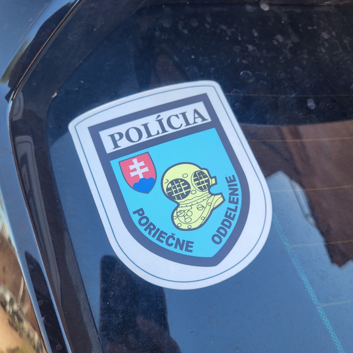 logo poriečneho oddelenia