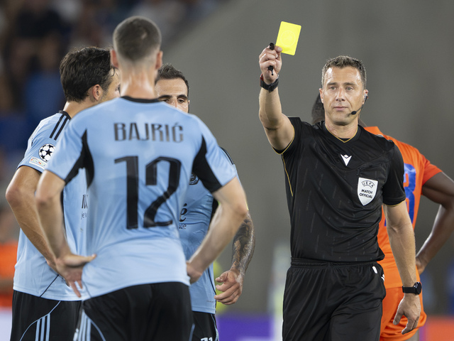 Bola to penalta? Avdyli oklamal štadión aj obranu Slovana. Rozhodca sa do toho miešal a všetko pokazil, zúril Touré