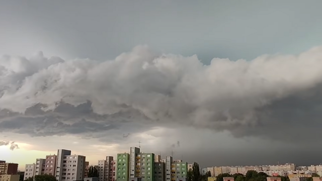 supercela nad bratislavou.png
