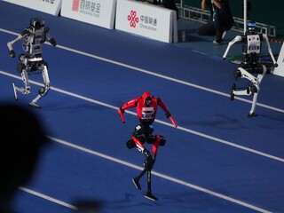 utekajúci robot