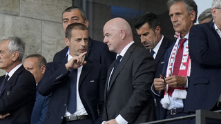 Šéf UEFA sa otvorene postavil Infantinovi. Ak budeš kandidovať, budeš mať konkurenciu, vyzval ho na odchod