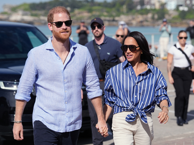 Princ Harry a Meghan sa po šiestich rokoch v USA vracajú do Británie. Prekvapili tým aj najbližšiu rodinu
