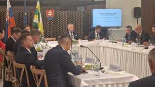 Vláda schválila miliónovú pomoc pre stredné Slovensko. Peniaze z výjazdového rokovania zamieria do štyroch okresov