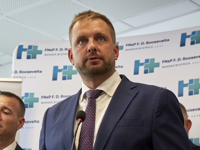 Opití pacienti decimujú slovenské urgenty. Volanie po návrate záchytiek silnie, minister avizuje panické tlačidlá