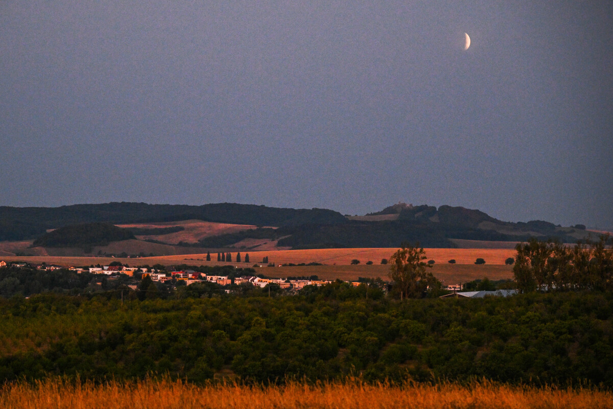 zatmenie mesiaca