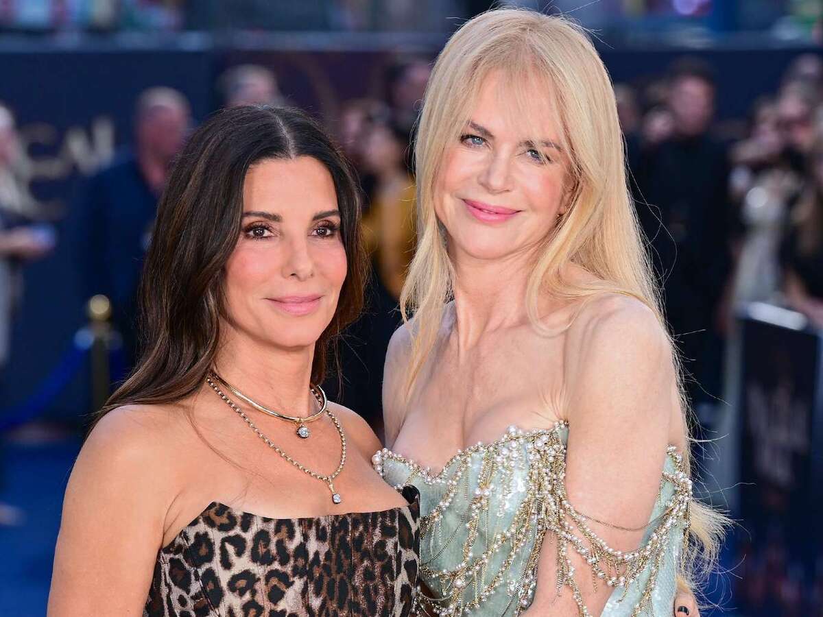 sandra-bullock-nicole-kidman-practical-magic-2-london-2-082626-3debeb3f62b34e9f8d2ccb86e5d1a217.jpg