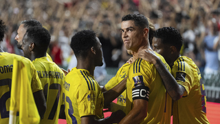 Gólová posadnutosť alebo čistý inštinkt? Ronaldo si „ukradol“ strelu, ktorá už letela do siete, internet sa mu posmieva