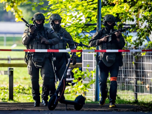 Streľba do davu na rave párty vo Švajčiarsku má jednu obeť. Koniec je v nedohľadne, priznáva polícia a nevylučuje terorizmus