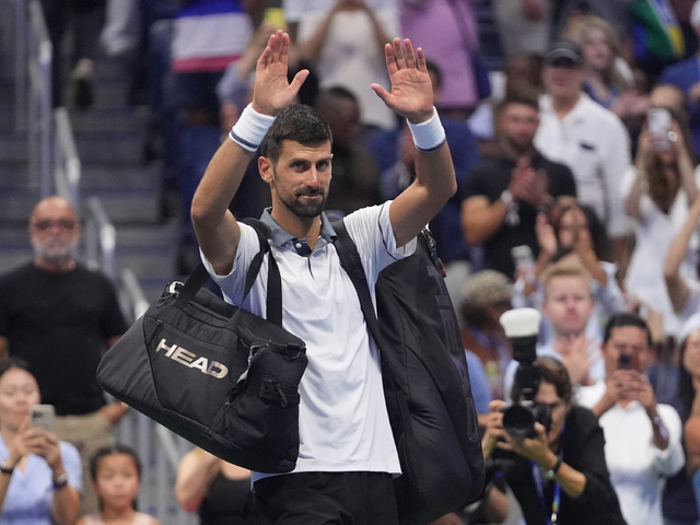 Šok na US Open: Djokovič prvýkrát v kariére končí už v 1. kole. Počas zápasu vracal, trápili ho kŕče aj chrbát