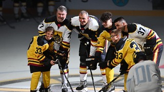 Legendy NHL sa nevedeli vynadívať na Slovensko. Jedného očarilo tak, že zmeškal odlet z Chárovej rozlúčky