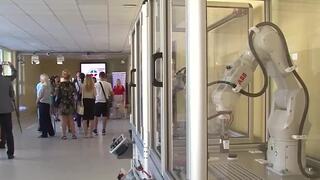 Učia sa na tom, čo používajú firmy. Zvolenská priemyslovka sa zmenila na centrum inteligentnej dopravy