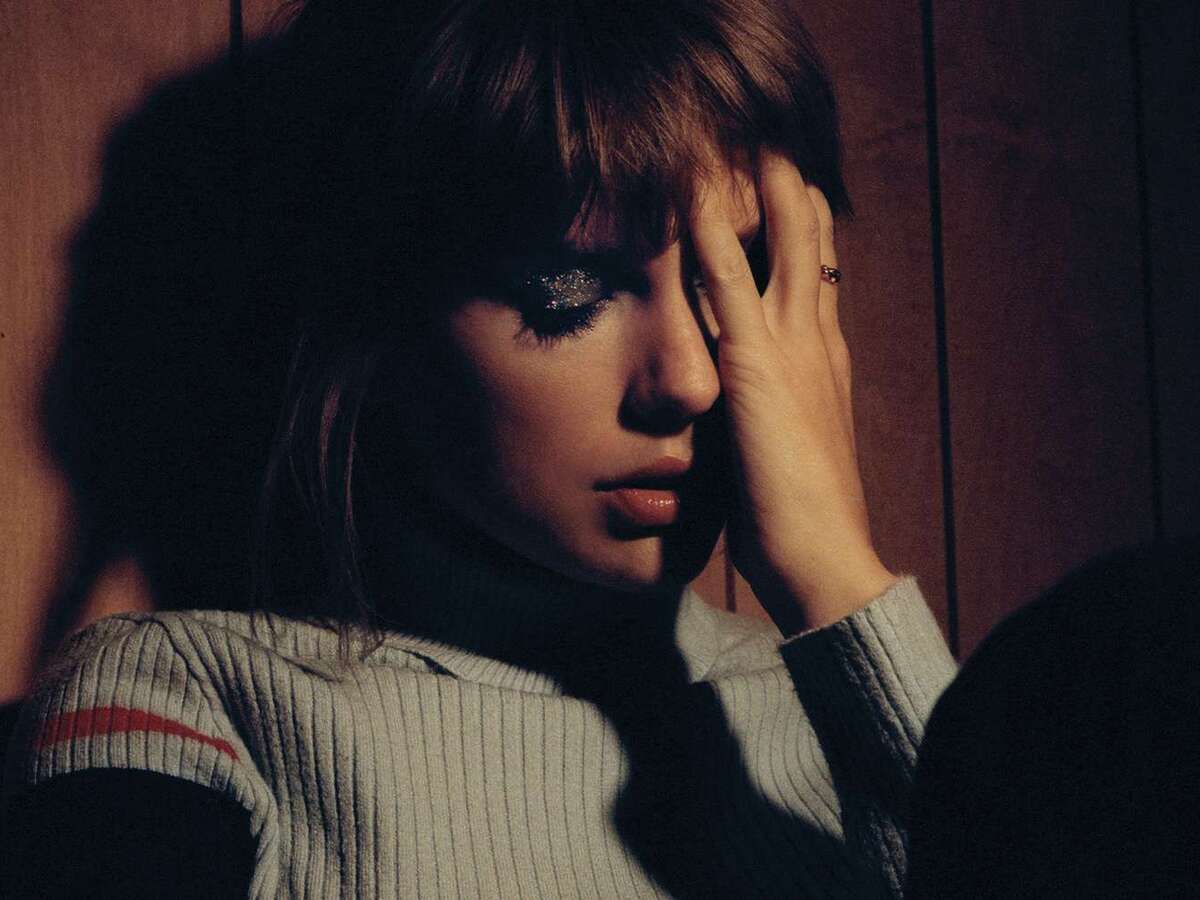 Midnights-Taylor-Swift-04-101922-04bae51667d1435f8f740bb7d6110679.jpg