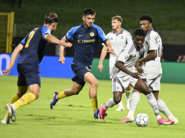 UEFA potvrdila súpisky účastníkov ligovej fázy Ligy majstrov. Máme aj novú stopérsku posilu