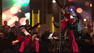 Bratislavský hrad ovládli nesmrteľné melódie. Herci Novej scény rozozvučali letný večer pod hviezdnym nebom