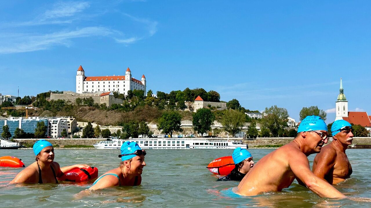 Dunaj Bratislava plavci bratislavský hrad 