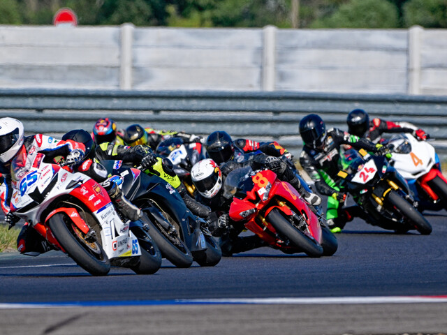 Slovakia Ring hostil prestížny seriál Alpe Adria. Slovenskí motocyklisti Veverka a Svitok zbierali pódiové umiestnenia