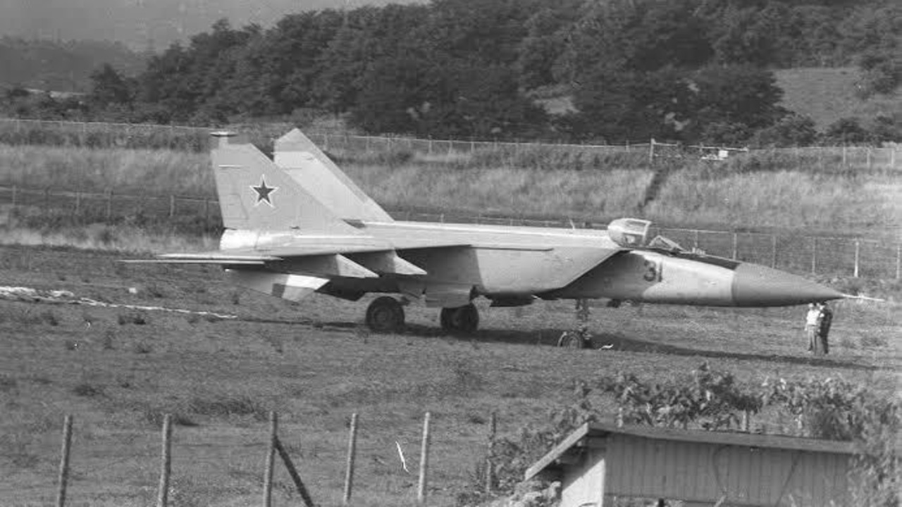 MiG-25