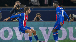 Parížsky gigant nedal belasým žiadnu šancu. Úradujúci šampión v úvodnom zápase s prehľadom rozdrvil Slovan