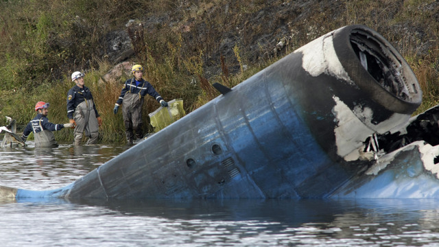 Aircraft_Down_Sports_Crashes_31801.jpg