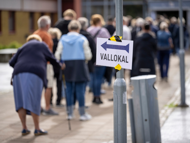 Voľby vo Švédsku podľa exit pollu vyhrali sociálni demokrati. S menšími ľavicovými stranami by mohli zostaviť vládu