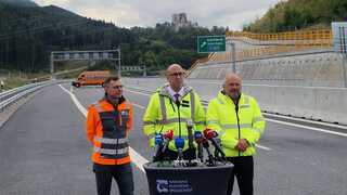 Obchvat Ružomberka, ktorý meškal deväť rokov, má termín otvorenia. Cestu skráti až o 16 minút