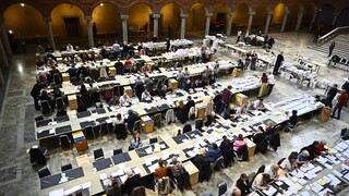 Vo Švédsku padá vláda. Opozícia vyhrala o tri kreslá, premiér oznámil rezignáciu