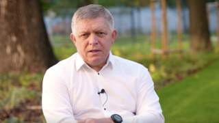  „Vojna s Ruskom nie je našou slovenskou vojnou“. Fico kritizuje západnú stratégiu a žiada triezvy pohľad na článok 5 NATO