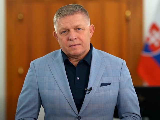 Premiér Fico kritizuje EÚ pre ceny palív a žiada mimoriadny samit. Vláda rozhodne o ďalších krokoch