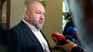 Kováčik a SFZ sa peňazí od Huliaka nedočkajú, minister chce financovať slovenský futbal inou cestou. Zväz reagoval