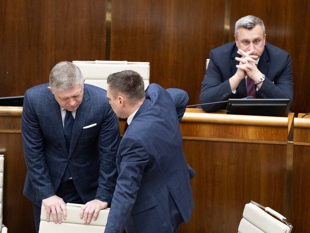 Fico podržal Tarabu, SNS zúri. Danko hovorí o porušení koaličnej zmluvy, ktoré nemá obdobu