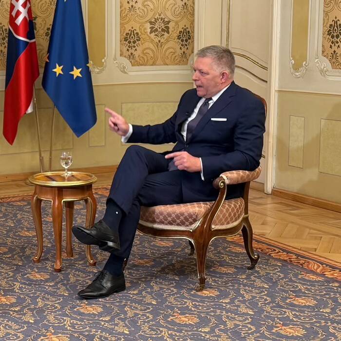 fico v politike 3.jpeg