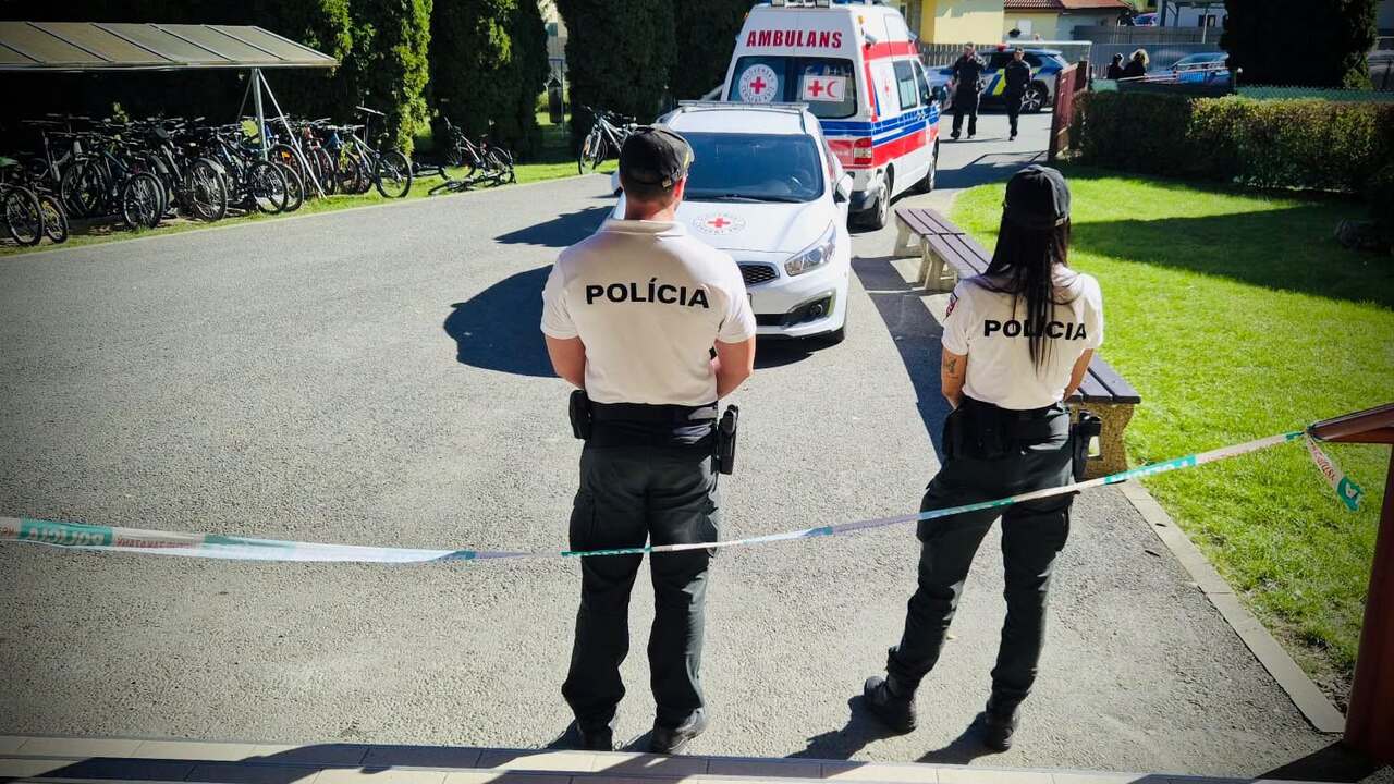 policajti Staškov útok škola