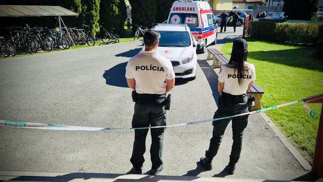 policajti Staškov útok škola