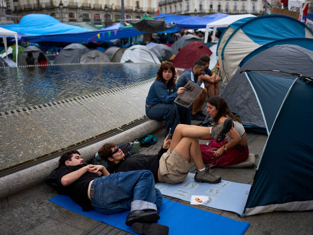 Španieli protestujú proti drahému bývaniu. Po prípade 87-ročnej ženy vláda sľubuje zákaz vysťahovaní až do roku 2030
