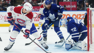 NHL: Slafkovský odštartoval sezónu víťazne, Montreal pokazil radosť Torontu. Obhajcovia pohára začali fiaskom