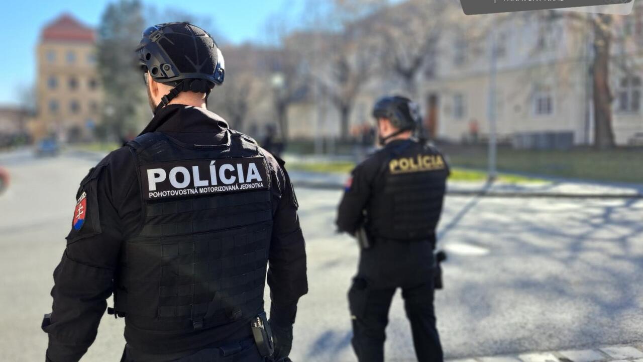 polícia policajti policajt Trnava