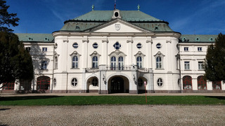 Úpadok a stagnácia, „podvod“ aj rozpočet zlodejov. Opozícia nešetrila kritikou vládneho návrhu na rok 2027