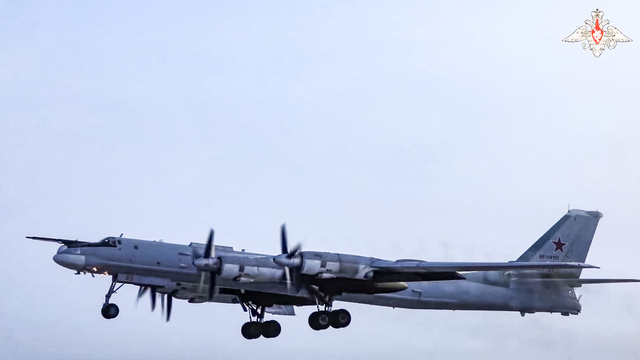 strategický bombardér Tu-95MS