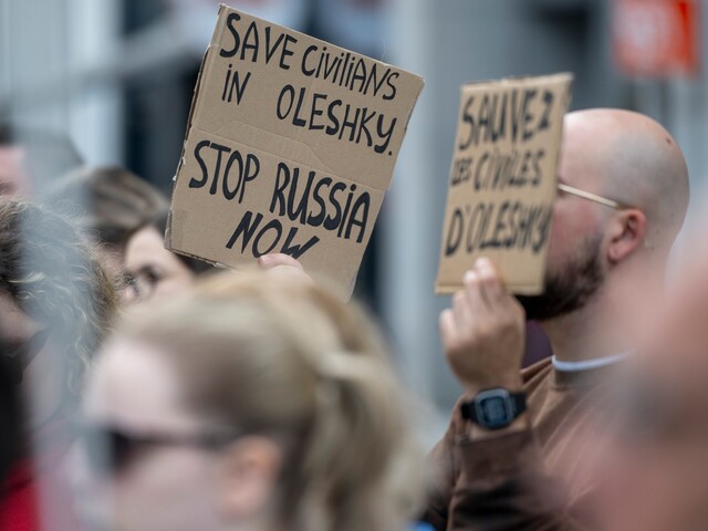 „Tento rok určite zomrieme.“ Horor v ukrajinských Oleškách núti ľudí loviť holuby, jesť psov a zbierať dažďovú vodu