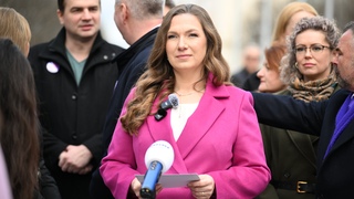 Trnavský boj o primátorské kreslo sa zúžil. Ľubica Horváthová odstúpila a podporila Evu Nemčovskú