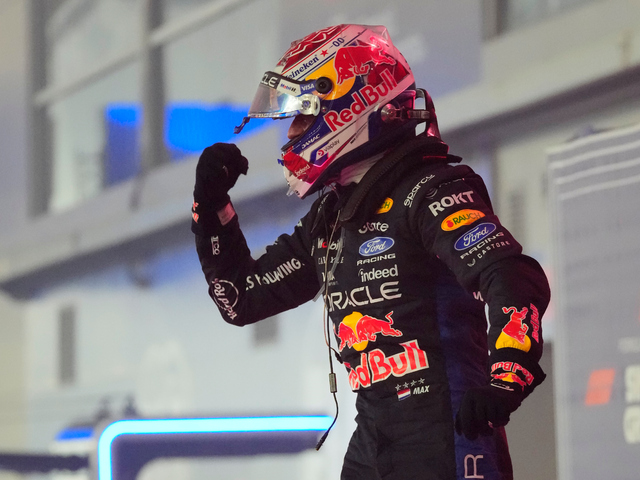 Už má aj posledný okruh, ktorý mu chýbal. Verstappen vyhral v Singapure a nadviazal na triumf z predchádzajúceho víkendu