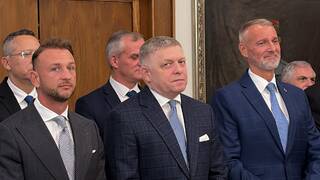 Parlament schválil rozpočet, opozícia kričala „hanba“. Fico ďakuje „milému Matúšovi a Andrejovi“, Šimečka hovorí o klinci do rakvy