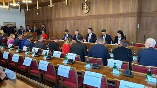 Fico zatrhol ďalšiu pôžičku Ukrajine, no  oznámil rokovania s Kyjevom aj Ruskom. Delí ich len 20 dní