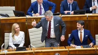 Zákon roka je schválený. Štát minie o miliardy viac, než vyberie. Pozreli sme sa, kam pôjdu peniaze