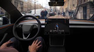 Tesla môže na Slovensku jazdiť takmer sama. Zvládne manévre aj križovatky, no za chyby platí človek
