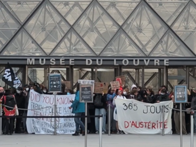 Ani slávny Louvre neunikol protestom vo Francúzsku. Študenti zablokovali všetky vchody, múzeum zostalo zatvorené