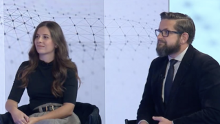 Experti zhodnotili bizarné stratégie a útoky politikov pred voľbami. Vysoké interakcie nemusia priniesť víťazstvo, tvrdia