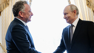 Putin rokoval s Witkoffom tri hodiny, Rusko je pripravené na trojstranné rozhovory. Zelenskyj pripustil zmrazenie frontu